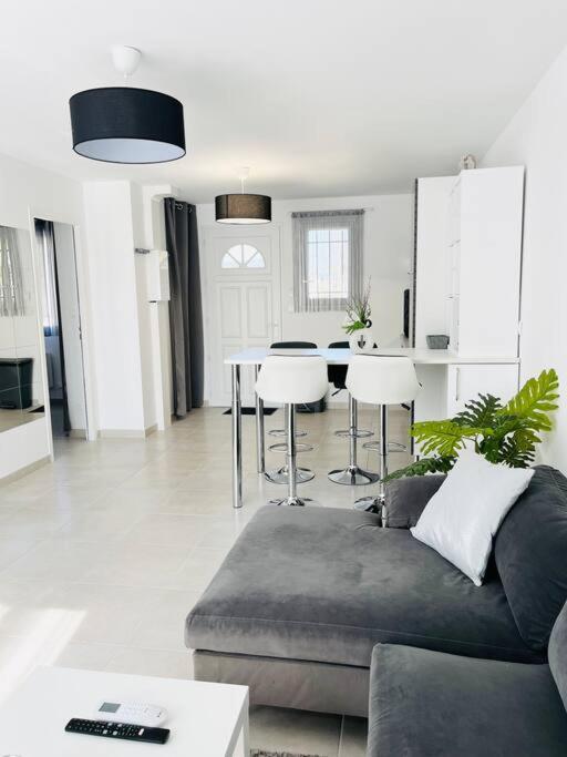 Maison 4 Personnes Avec Jacuzzi Marignane Dış mekan fotoğraf